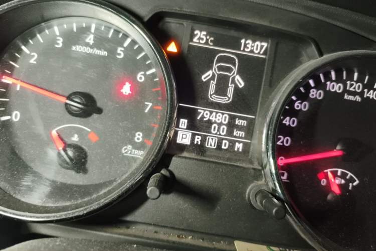 Used Nissan Qashqai 2012 2.0 XL Fire CVT 2WD Odometer Close Up