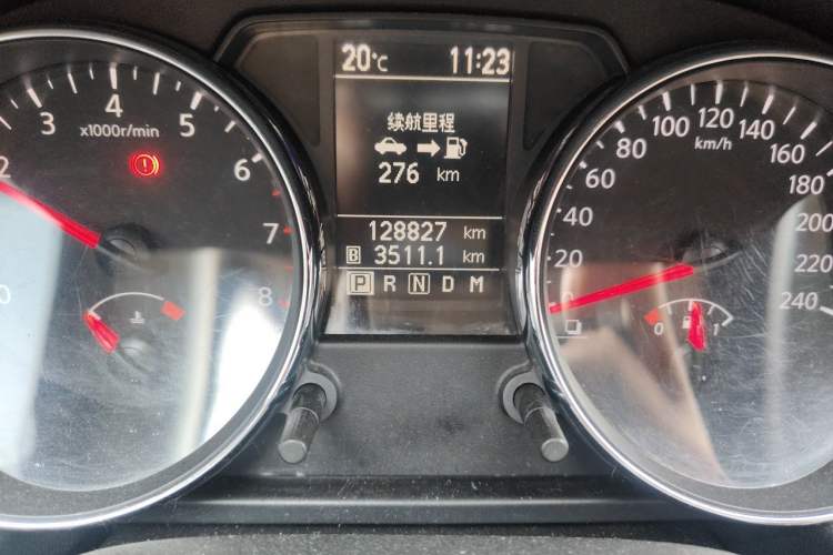 Used Nissan Qashqai 2012 2.0 XL Fire CVT 2WD Odometer Close Up