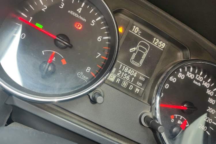 Used Nissan Qashqai 2012 2.0 XL Fire CVT 2WD Odometer Close Up