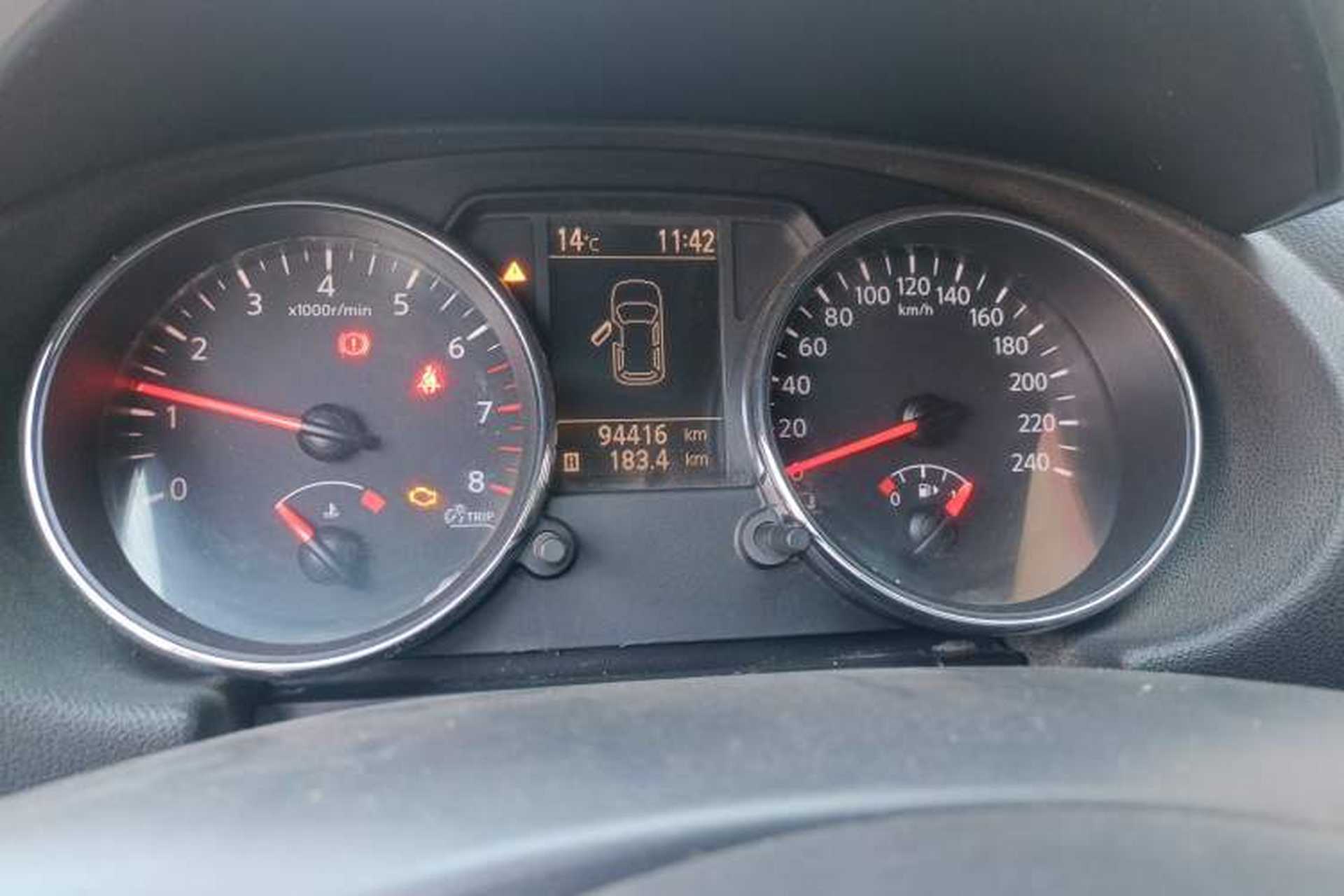 Used Nissan Qashqai 2012 2.0 XL Fire 6MT 2WD Odometer Close Up