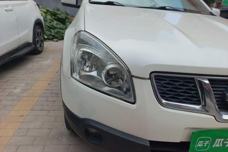 Used Nissan Qashqai 2012 2.0 XL Fire CVT 2WD Right Front Headlight
