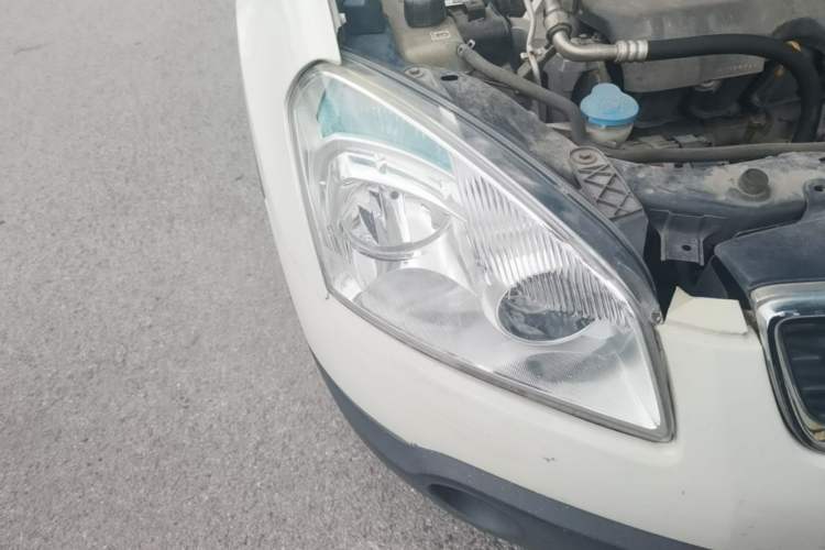 Used Nissan Qashqai 2012 2.0 XL Fire CVT 2WD Right Front Headlight