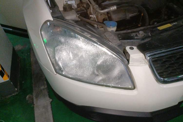 Used Nissan Qashqai 2012 2.0 XL Fire CVT 2WD Right Front Headlight