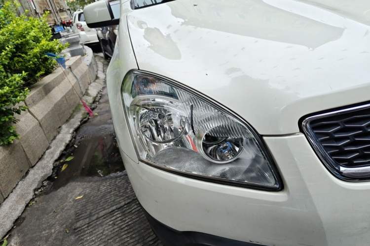Used Nissan Qashqai 2012 2.0 XL Fire CVT 2WD Right Front Headlight