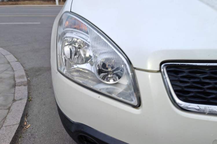 Used Nissan Qashqai 2012 2.0 XL Fire 6MT 2WD Right Front Headlight