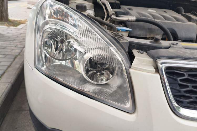 Used Nissan Qashqai 2012 2.0 XL Fire CVT 2WD Right Front Headlight