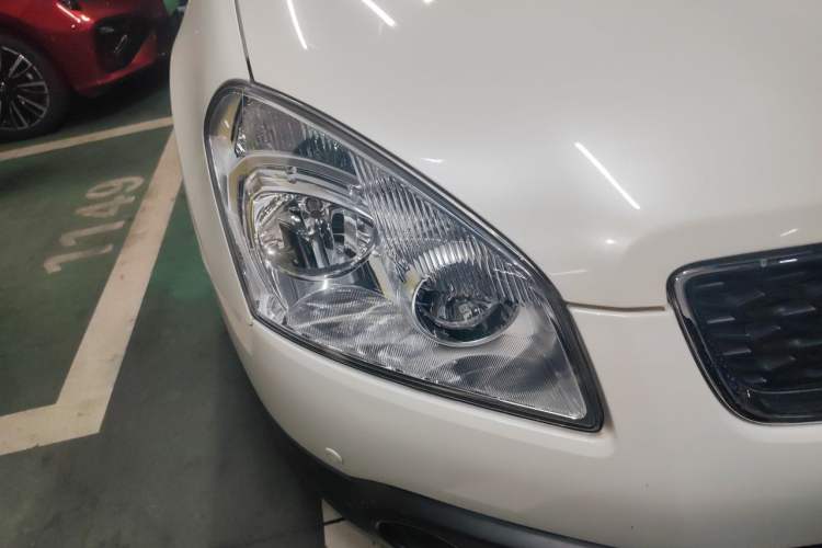 Used Nissan Qashqai 2012 2.0 XL Fire CVT 2WD Right Front Headlight