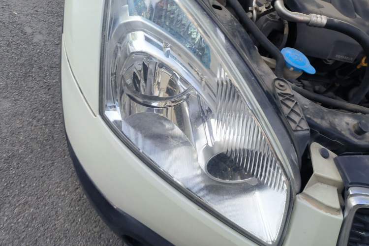 Used Nissan Qashqai 2012 2.0 XL Fire CVT 2WD Right Front Headlight