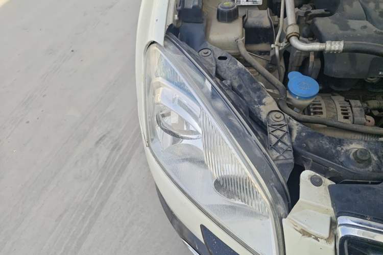 Used Nissan Qashqai 2012 2.0 XV LE CVT 2WD Right Front Headlight