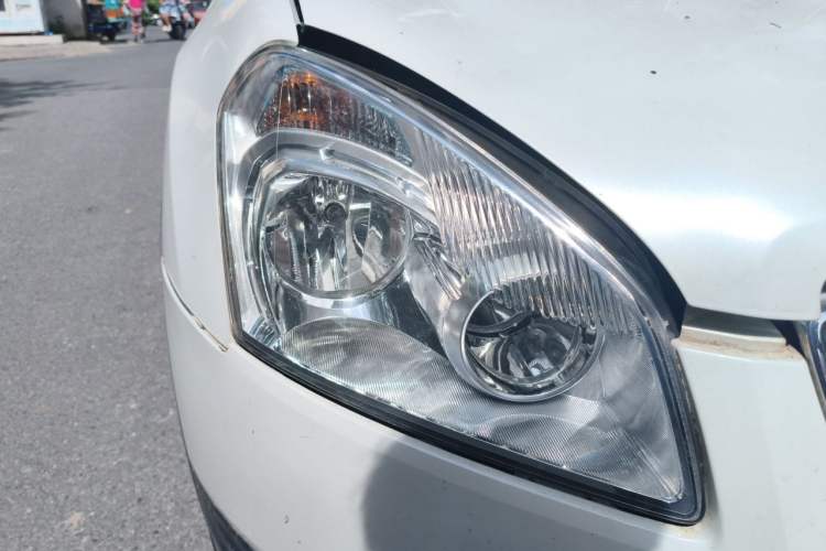 Used Nissan Qashqai 2012 2.0 XL Fire CVT 2WD Right Front Headlight