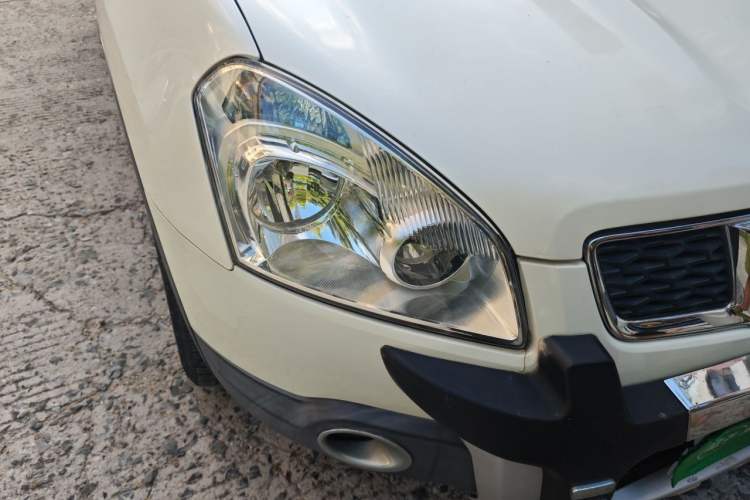 Used Nissan Qashqai 2012 2.0 XL Fire CVT 2WD Right Front Headlight