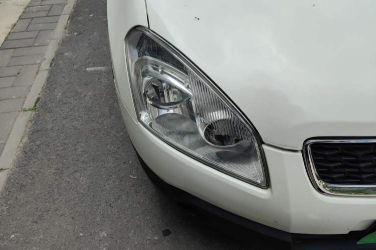 Used Nissan Qashqai 2012 2.0 XL Fire CVT 2WD Right Front Headlight