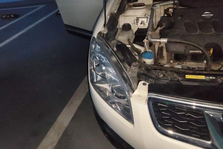 Used Nissan Qashqai 2012 2.0 XL Fire CVT 2WD Right Front Headlight