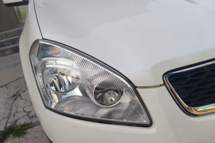 Used Nissan Qashqai 2012 2.0 XL Fire CVT 2WD Right Front Headlight