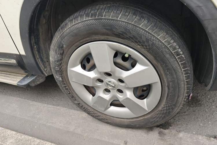 Used Nissan Qashqai 2012 1.6XE Wind 5MT 2WD Right Front Wheel Hub