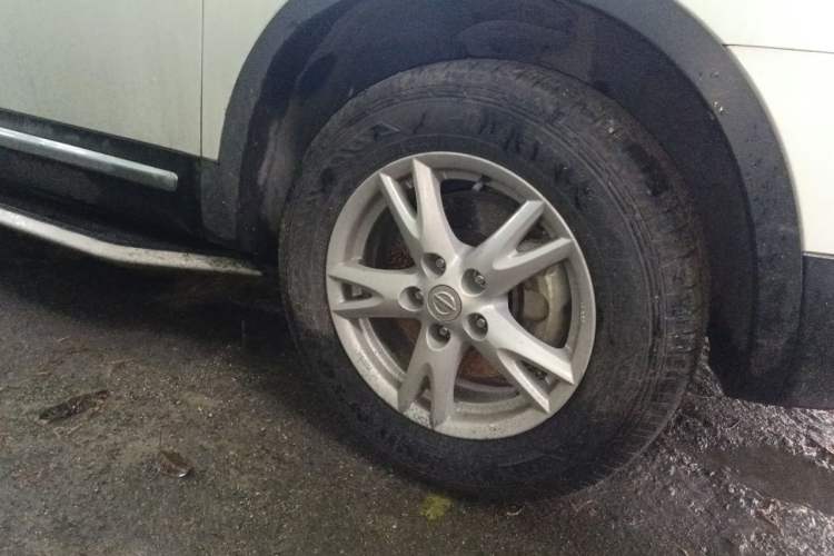 Used Nissan Qashqai 2012 2.0 XL Fire CVT 2WD Right Front Wheel Hub