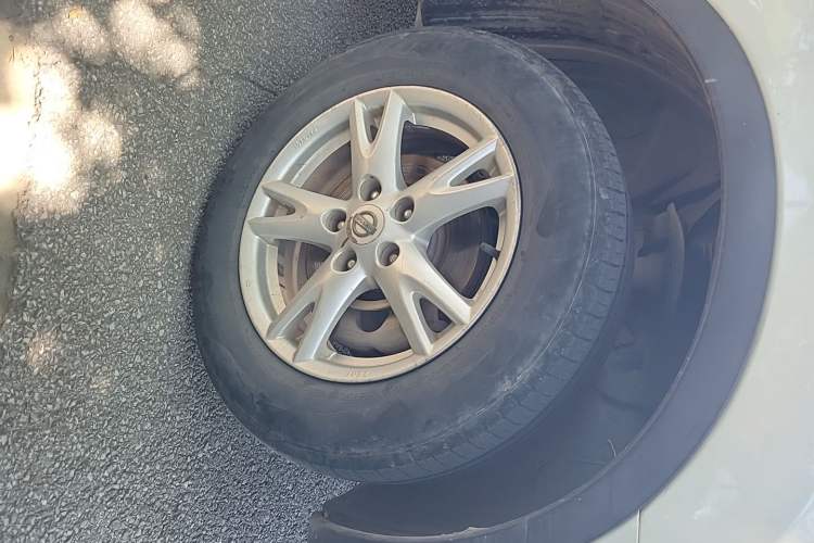 Used Nissan Qashqai 2012 1.6XE Wind 5MT 2WD Right Front Wheel Hub