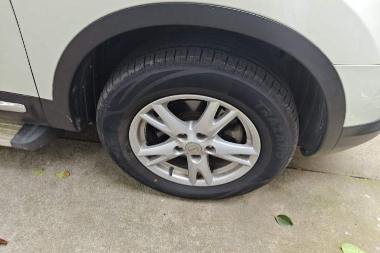 Used Nissan Qashqai 2012 2.0 XL Fire CVT 2WD Right Front Wheel Hub