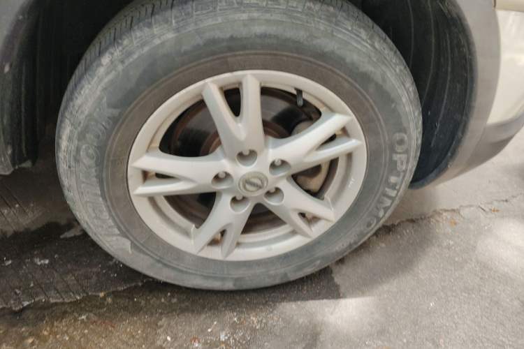 Used Nissan Qashqai 2012 1.6XE Wind 5MT 2WD Right Front Wheel Hub