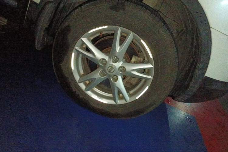 Used Nissan Qashqai 2012 1.6XE Wind 5MT 2WD Right Front Wheel Hub