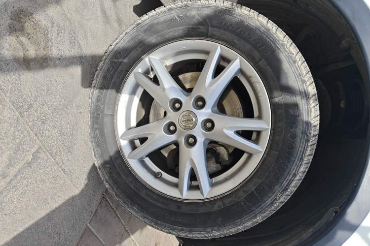 Used Nissan Qashqai 2012 2.0 XL Fire CVT 2WD Right Front Wheel Hub