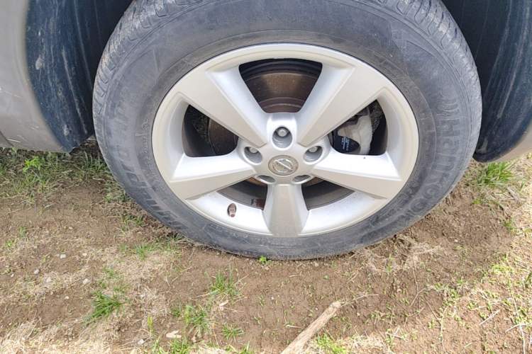 Used Nissan Qashqai 2012 2.0 XV LE CVT 2WD Right Front Wheel Hub