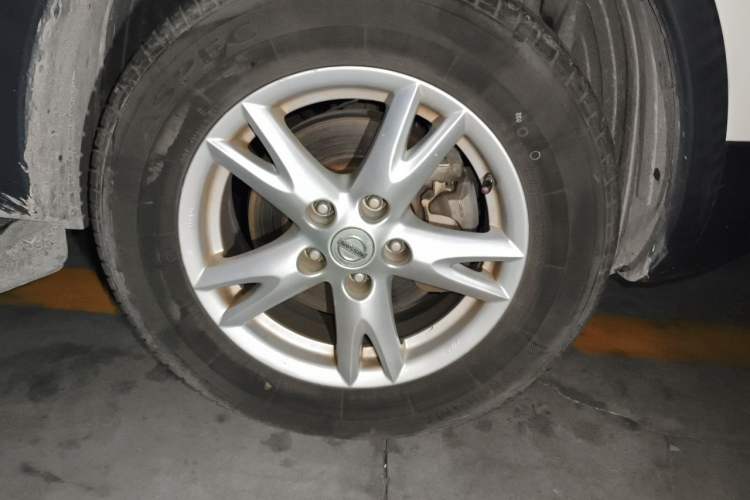 Used Nissan Qashqai 2012 2.0 XL Fire CVT 2WD Right Front Wheel Hub