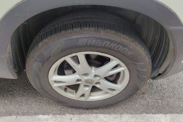 Used Nissan Qashqai 2012 1.6XE Wind 5MT 2WD Right Front Wheel Hub