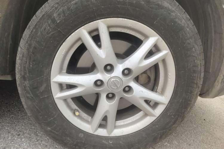 Used Nissan Qashqai 2012 2.0 XL Fire CVT 2WD Right Front Wheel Hub