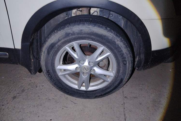 Used Nissan Qashqai 2012 2.0 XL Fire 6MT 2WD Right Front Wheel Hub