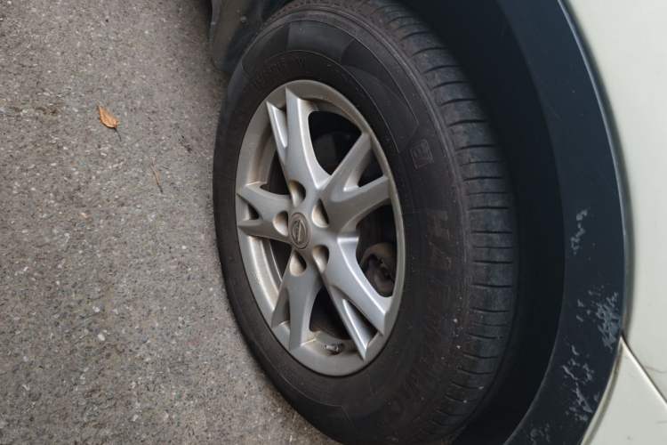 Used Nissan Qashqai 2012 2.0 XL Fire CVT 2WD Right Front Wheel Hub