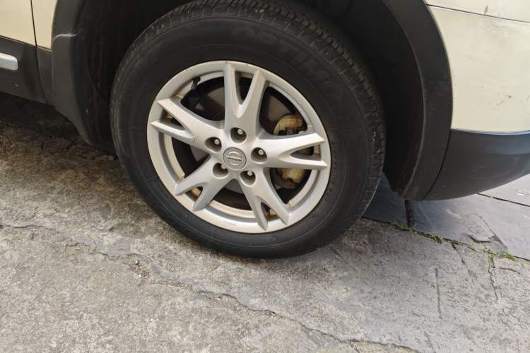 Used Nissan Qashqai 2012 2.0 XL Fire CVT 2WD Right Front Wheel Hub