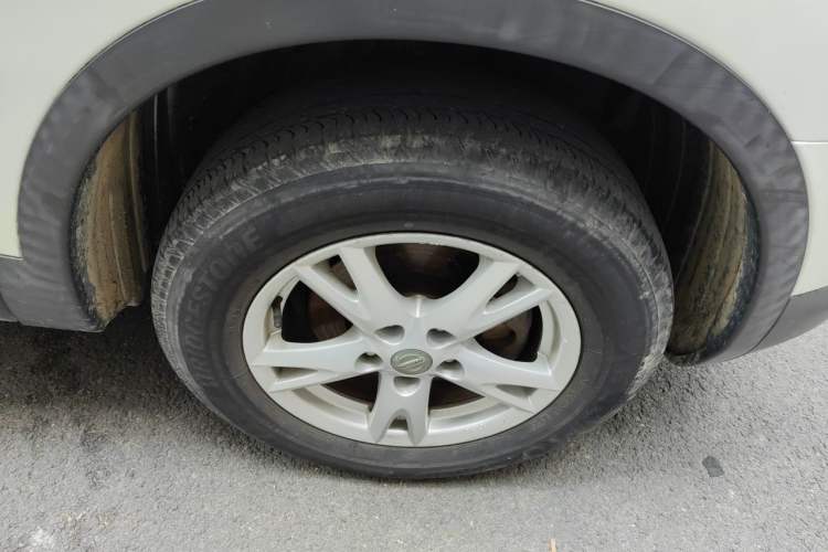 Used Nissan Qashqai 2012 2.0 XL Fire CVT 2WD Right Front Wheel Hub