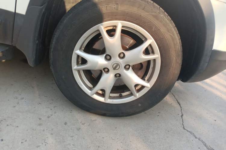 Used Nissan Qashqai 2012 1.6XE Wind 5MT 2WD Right Front Wheel Hub