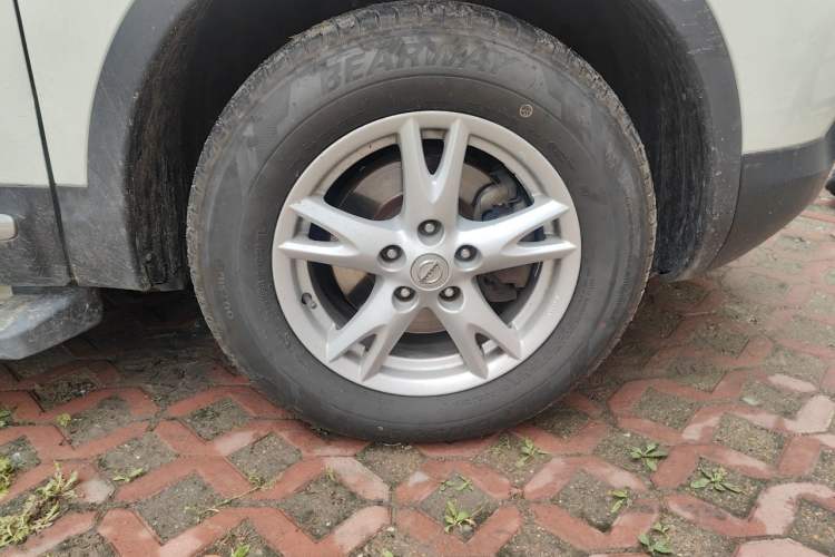 Used Nissan Qashqai 2012 2.0 XL Fire CVT 2WD Right Front Wheel Hub