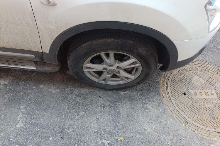 Used Nissan Qashqai 2012 2.0 XL Fire 6MT 2WD Right Front Wheel Hub