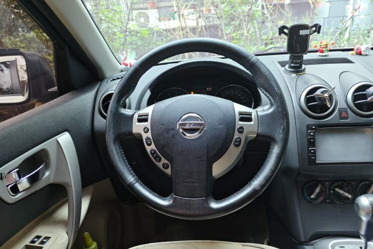 Used Nissan Qashqai 2012 2.0 XL Fire CVT 2WD Steering Wheel
