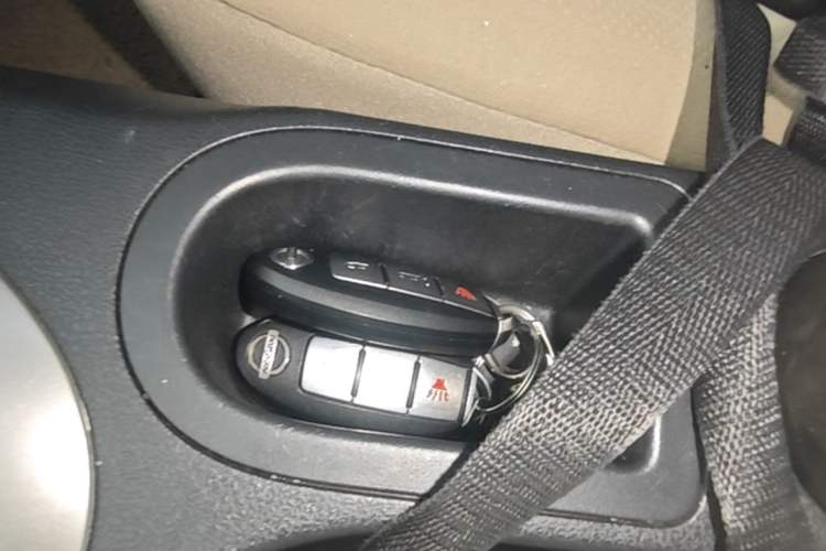 Used Nissan Qashqai 2012 2.0 XL Fire CVT 2WD Vehicle Key