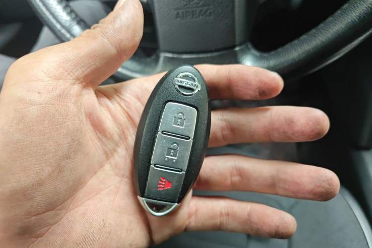 Used Nissan Qashqai 2012 2.0 XL Fire CVT 2WD Vehicle Key