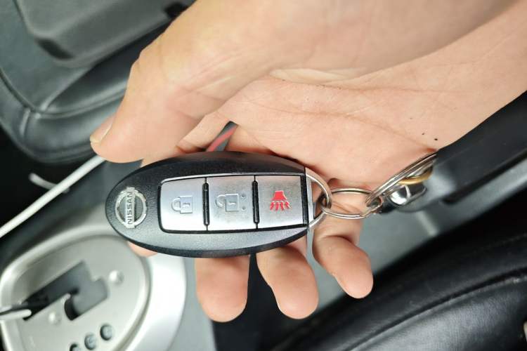 Used Nissan Qashqai 2012 2.0 XL Fire CVT 2WD Vehicle Key