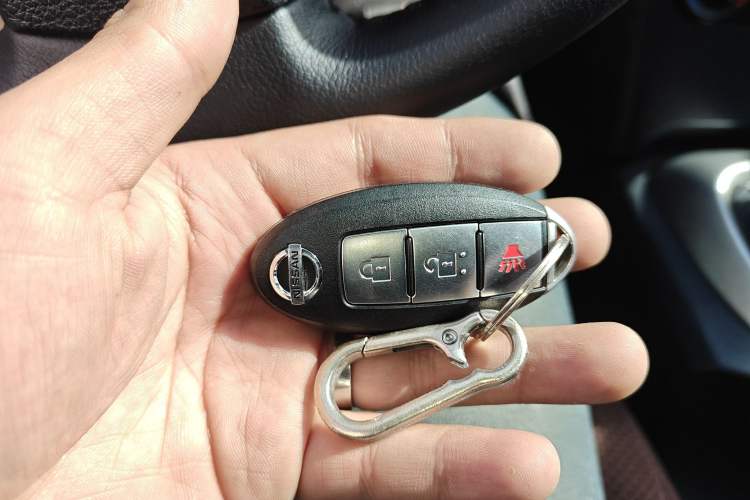 Used Nissan Qashqai 2012 2.0 XL Fire CVT 2WD Vehicle Key