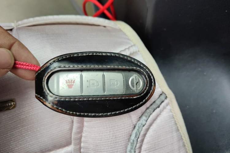 Used Nissan Qashqai 2012 2.0 XL Fire CVT 2WD Vehicle Key