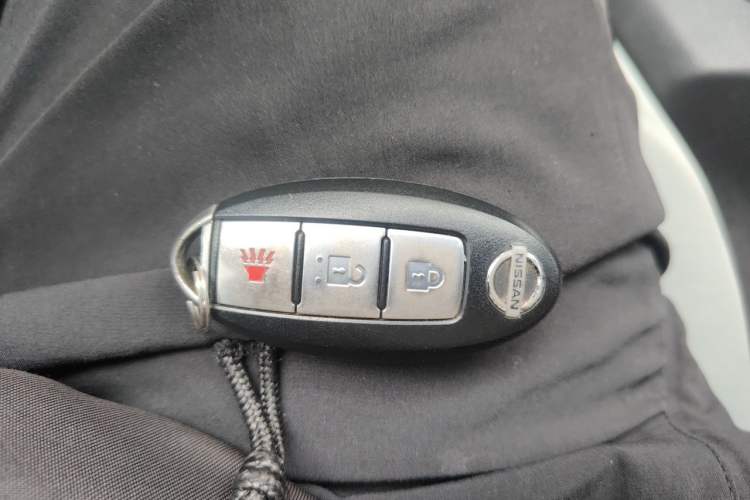 Used Nissan Qashqai 2012 2.0 XL Fire CVT 2WD Vehicle Key