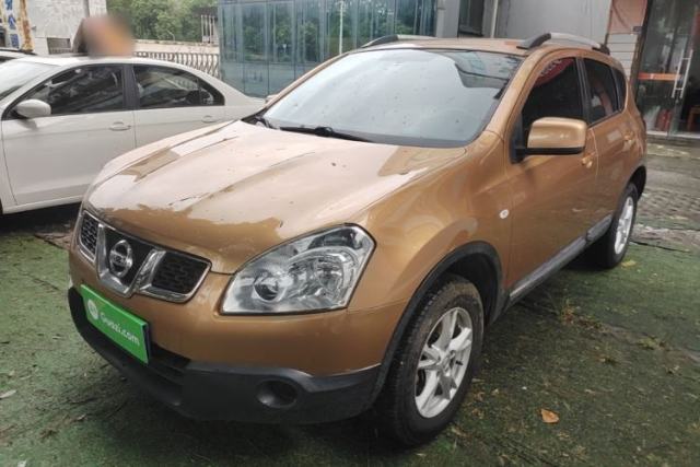 Ojetý Nissan Qashqai 2012 1.6XE Wind 5MT 2WD