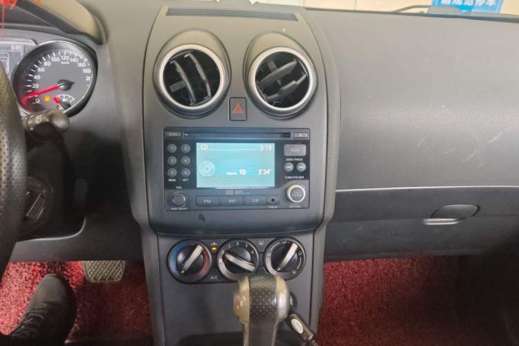 Used Nissan Qashqai 2012 2.0 XL Fire CVT 2WD Audio And AC Panel