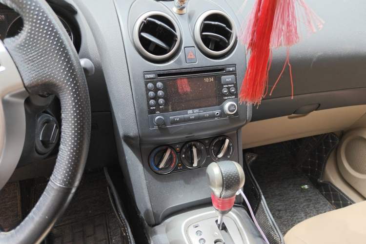 Used Nissan Qashqai 2012 2.0 XL Fire CVT 2WD Audio And AC Panel