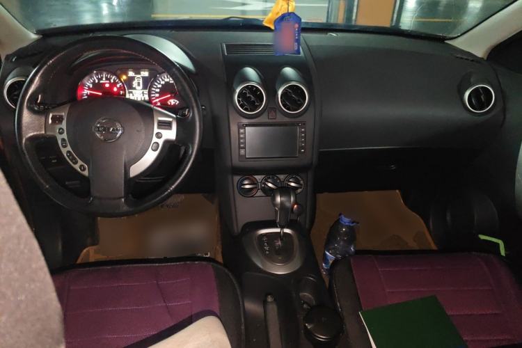 Used Nissan Qashqai 2012 2.0 XL Fire CVT 2WD Center Console