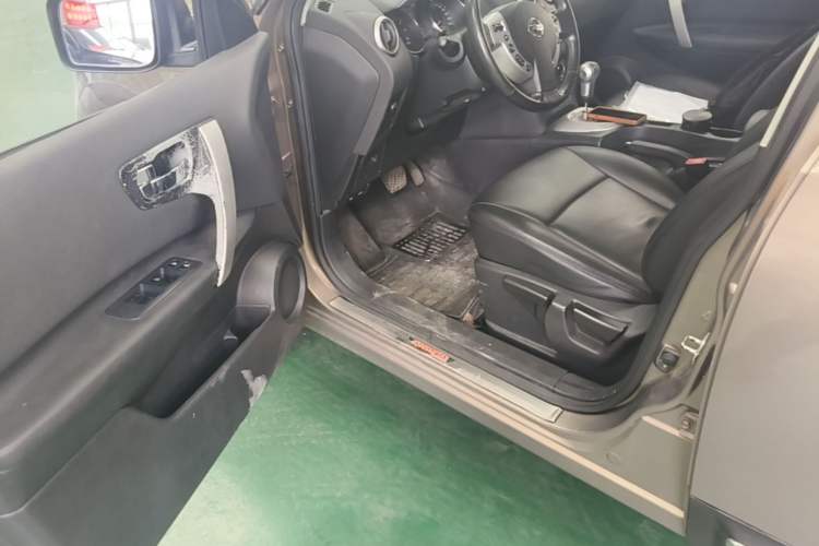 Used Nissan Qashqai 2012 2.0 XL Fire CVT 2WD Driver Seat