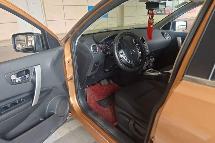 Used Nissan Qashqai 2012 2.0 XL Fire CVT 2WD Driver Seat