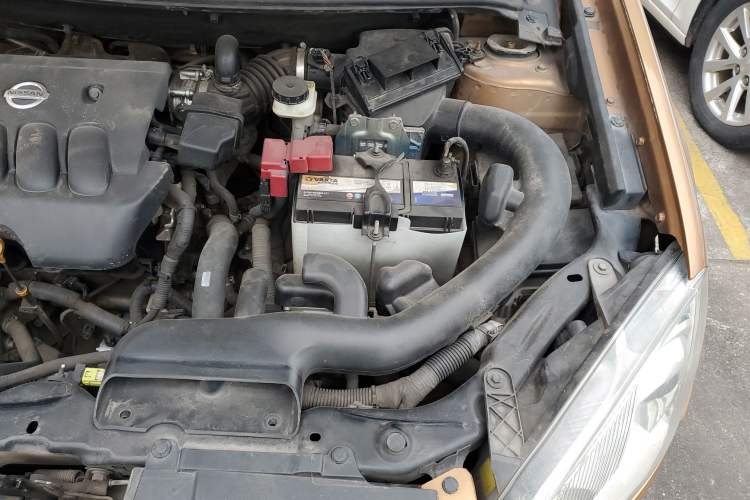 Used Nissan Qashqai 2012 2.0 XV LE CVT 2WD Engine Bay Left